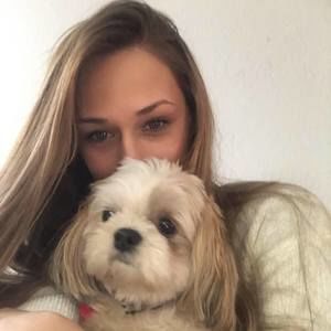 Meet your Posher, Casey